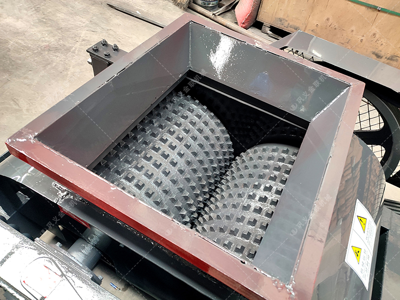 瀝青銑刨料破碎難題多？看雙齒輥破碎機(jī)如何 “啃硬骨頭” 出細(xì)活